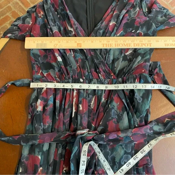Badgley‎ Mischka Pleated Floral Gown Size 4 Gray Black Burgundy formal wedding